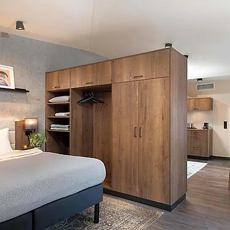 Apart Otel Master Linzergasse 4*