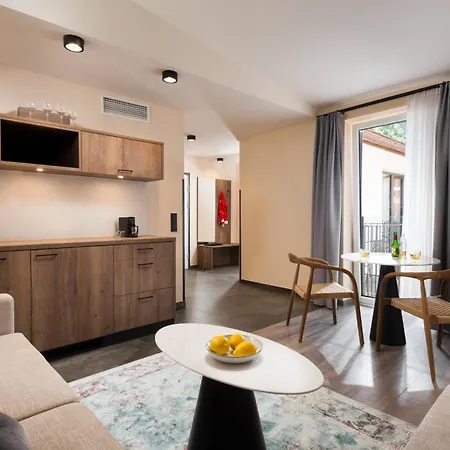 Master Linzergasse Aparthotel 4*