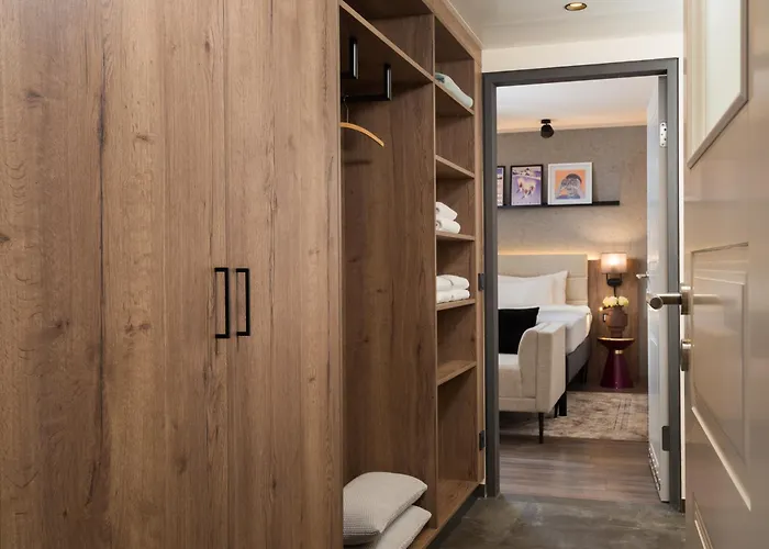 Master Linzergasse 3*